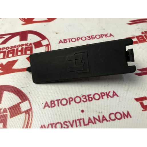 Панель предохранителей Citroen Berlingo 2003-2008 9637466280